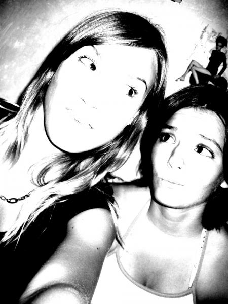 Regarde-moi ds les yeux ... Tu me manques :/